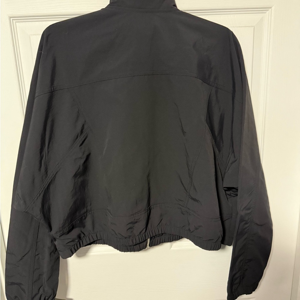Nike Black Women's Jacket - Picture 3 of 3